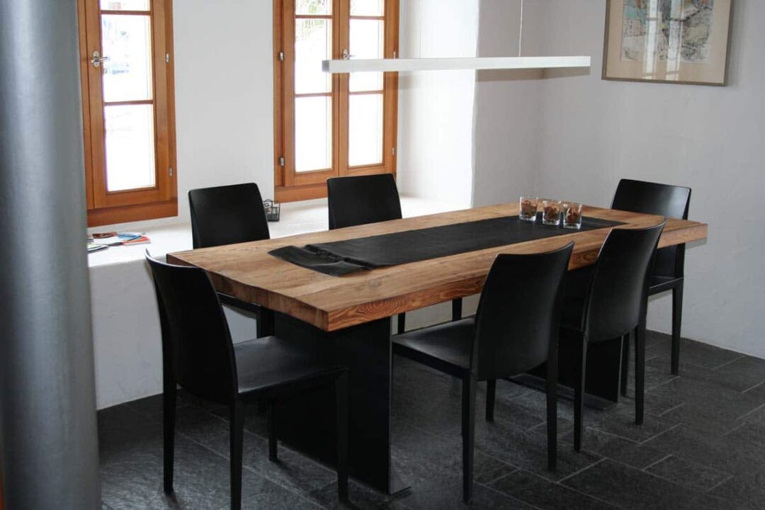 Altholztisch Orginaloberfläche mit Metallfüsse