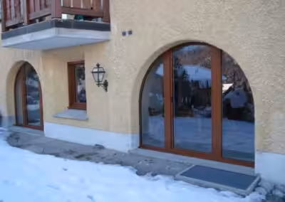 Angepasst an Wölbung