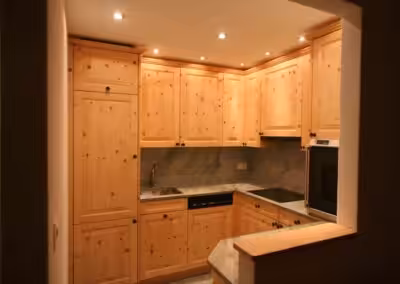 Arvenholzküche gestemmt