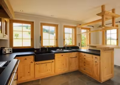 Becken aus einem Stück Naturstein