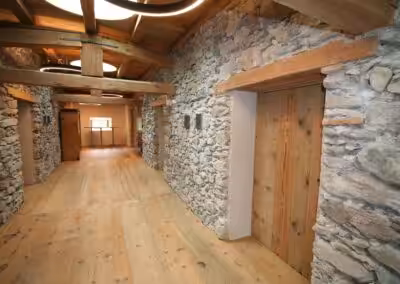 Brandschutztüren mit Altholzlamellen