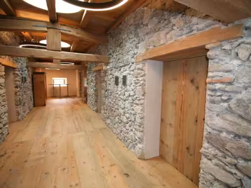 Brandschutztüren mit Altholzlamellen