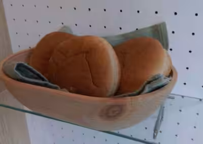 Brotkorb in Arvenholz