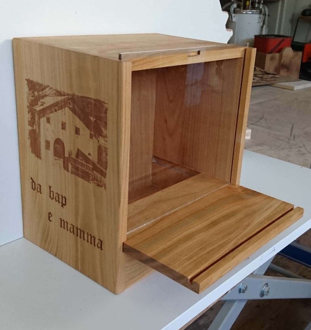 Bücherbox mit Geheimfach Foto gelasert