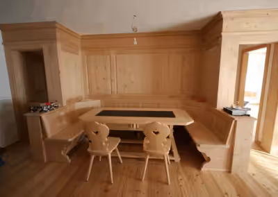 Esstisch in Fichte gedämpft