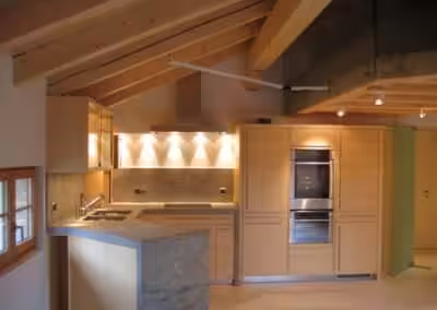 Fichte astrein liegende Struktur mit Natursteinabdeckung