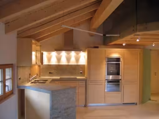 Fichte astrein liegende Struktur mit Natursteinabdeckung