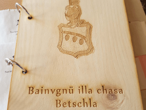 Gästebuch mit Familienwappen