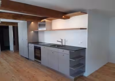 Kompakte Küchen in Kustharz