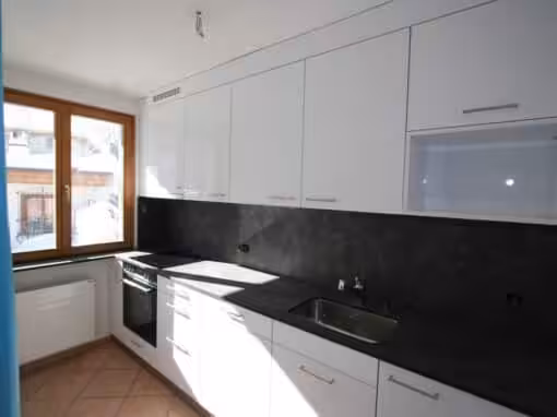 Küche Weiss-Schwarz