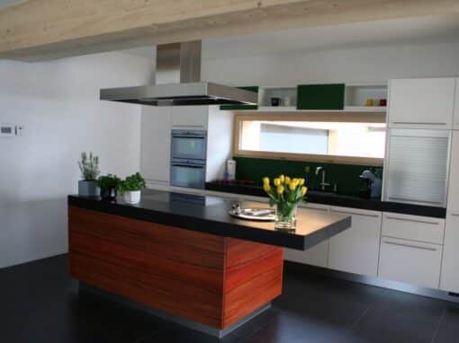 Kücheninsel in Holz