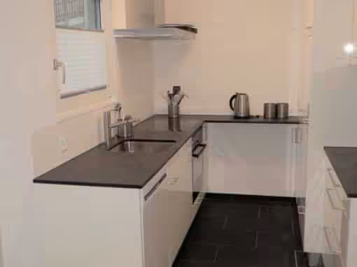 Kunstharzküche Weiss Vollkern