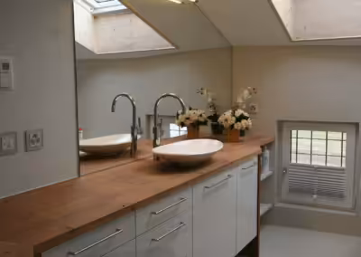 Modern mit Stalllärche Altholz