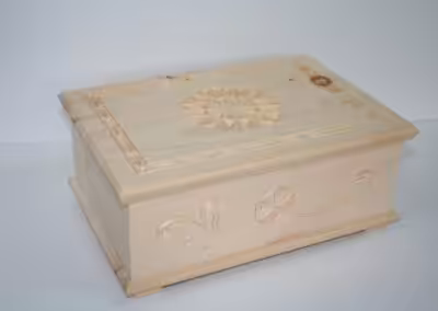 Schmuckschatulle geschnitzt