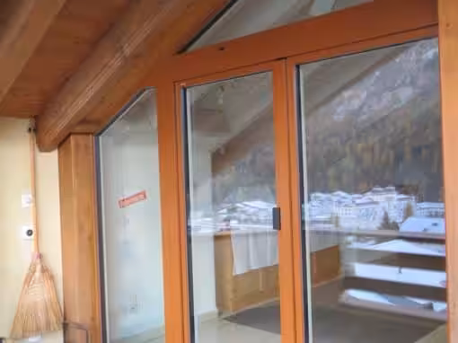 Schräge Fenster in Kombination