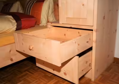 Schubladen in Arve Massivholz