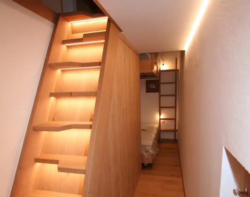 Raumspartreppe zur Galerie